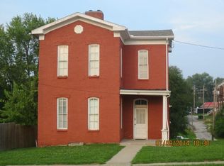 111 N 11th St, Lexington, MO 64067