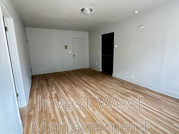5th image of 615 NE 6th Ave APT 5