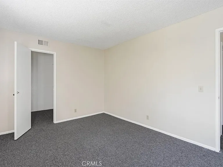 780 S Carriage Cir — Photo 39