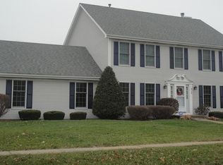 313 Buckingham Pl, Shorewood, IL