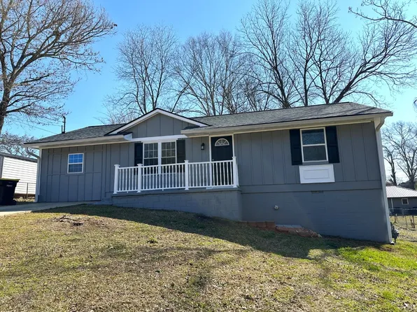 109 Sunset Ln, Newnan, GA 30263