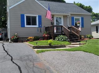 227 Leonard Rd, Rochester, NY 14616