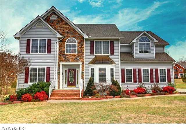 1st image of 6118 Shady Woods Ln