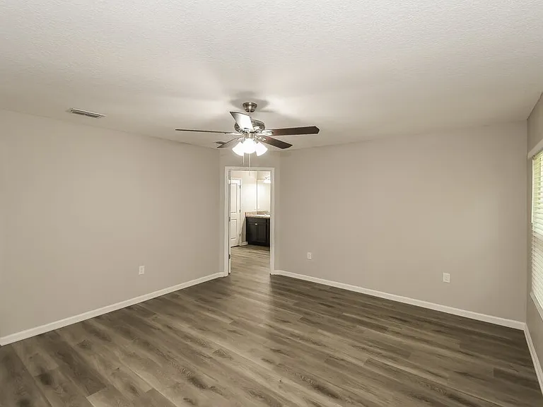 3059 Firethorn Ave — Photo 10