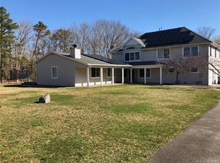 102 Oxycocus Rd, Manahawkin, NJ 08050