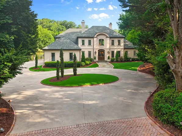 165 Saint Andrews Dr, Spartanburg, SC 29306