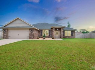 9198 Tara Cir, Milton, FL 32583