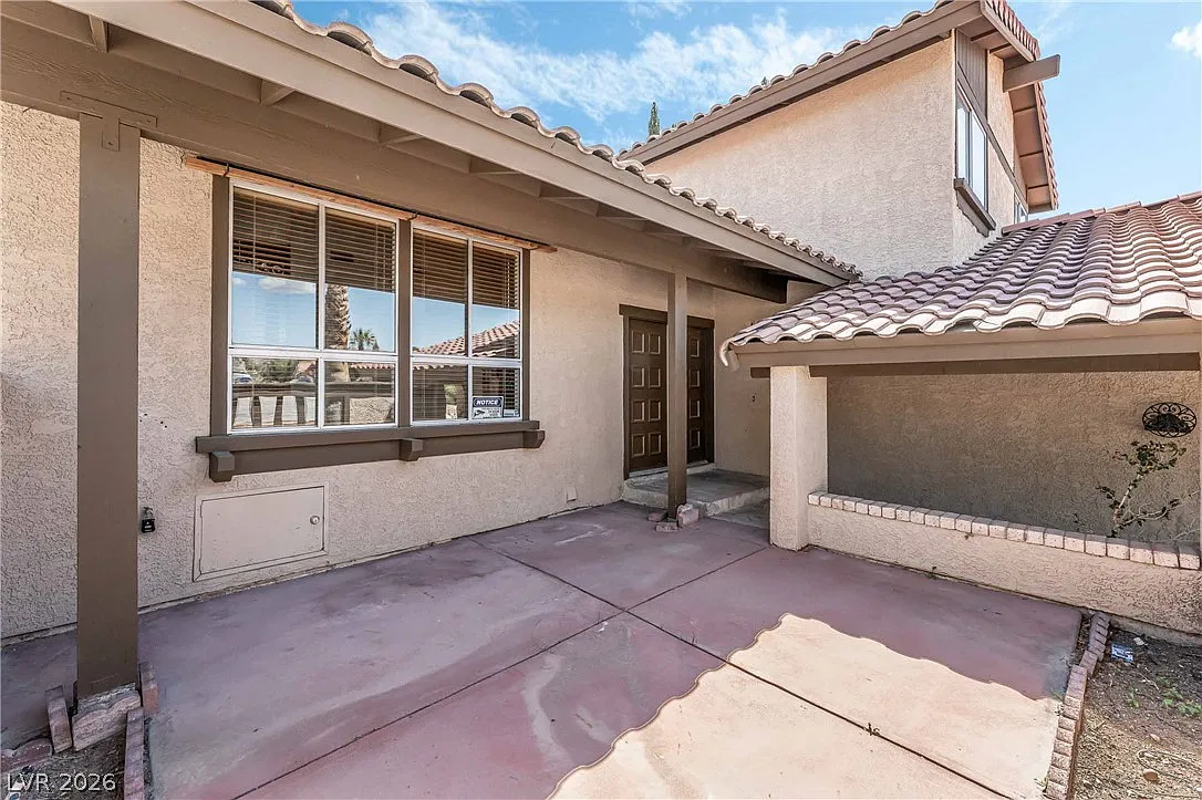 4 bed, 3.0 bath, 2172 sqft, $2,690 — Photo 3