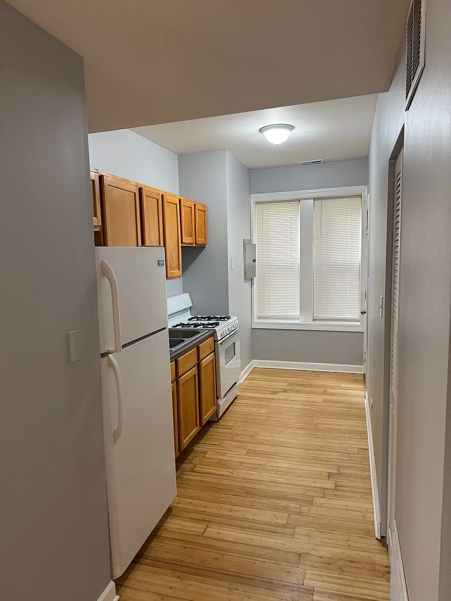 Building Photo - 307 N Central Park Ave #1