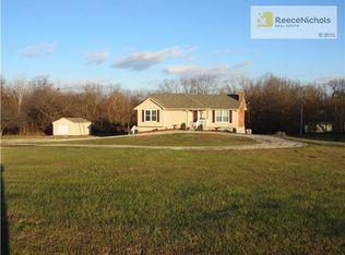 21311 S Briar Rd, Peculiar, MO 64078