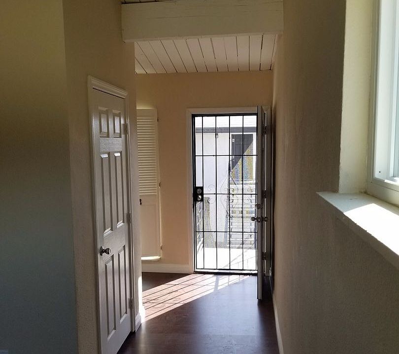 2nd image of 325 E Leatrice Ln APT 1