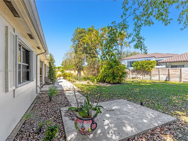 5253 NW 94th Doral Pl #5253 — Photo 48