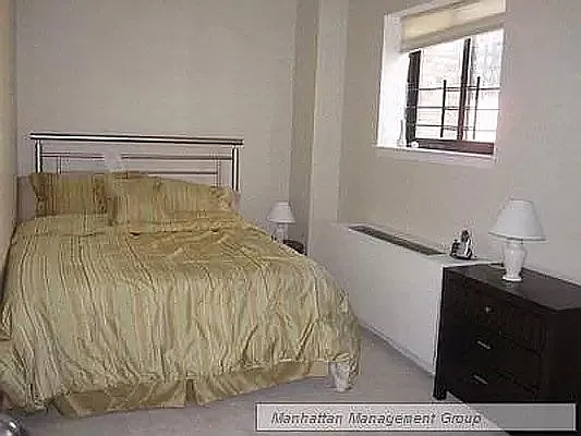 150 W 51st St #2117 — Photo 4