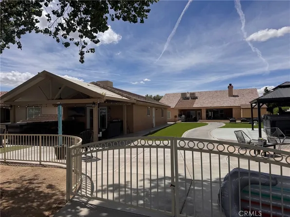 39481 Mountain View Rd, Yermo, CA 92398