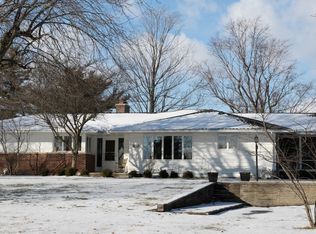 812 Glynwood Rd, Wapakoneta, OH 45895
