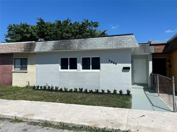 3924 NW 207th St, Miami Gardens, FL 33055