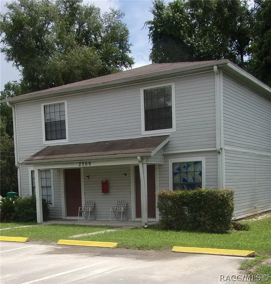 Carter Street Apartments — Photo 1