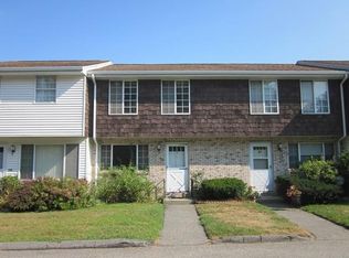 945 Riverside Dr APT 1B, Methuen, MA 01844