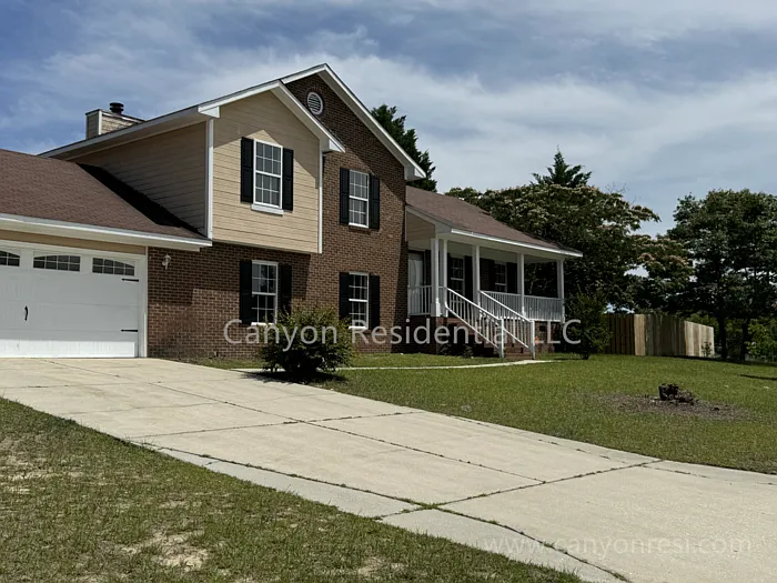 4 bed, 3.0 bath, 1914 sqft, $1,985 — Photo 2