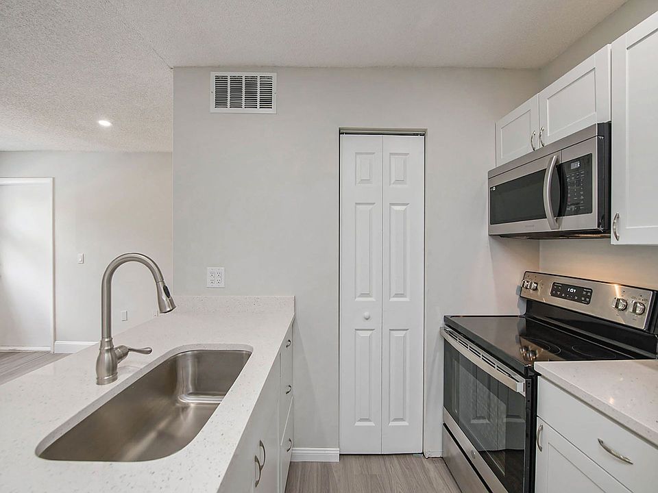 1st image of 2200 Gladys St APT 704