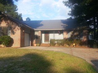 537 Blackbird Rd, Fayetteville, NC 28314