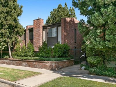 700 S Lake Ave APT 305, Pasadena, CA, 91106