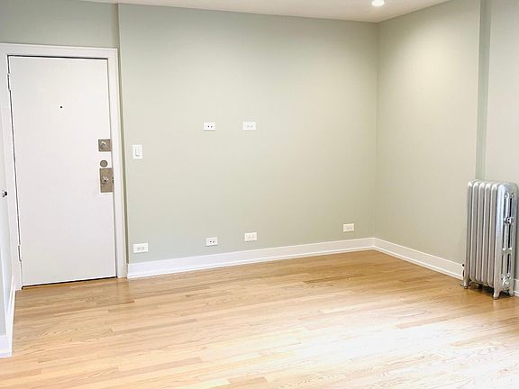 4th image of 530 W Melrose St #15mmaq10w