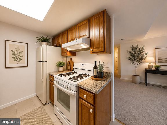 3rd image of 4600 Duke St APT 701
