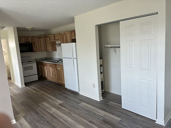 3rd image of 934 Buckeye Ave #11546689