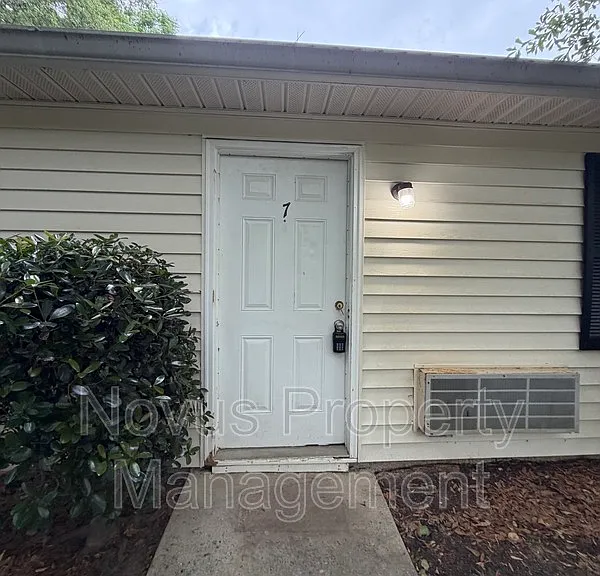 155 Bowen St #7 — Photo 4
