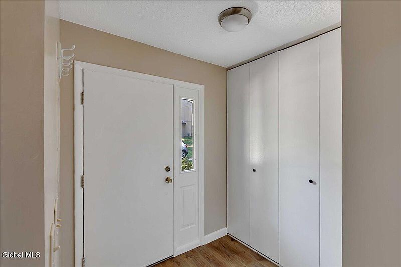 4th image of 108 Knollwood Terrace