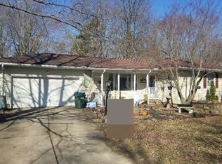 7946 Lewis Rd, Olmsted Falls, OH 44138