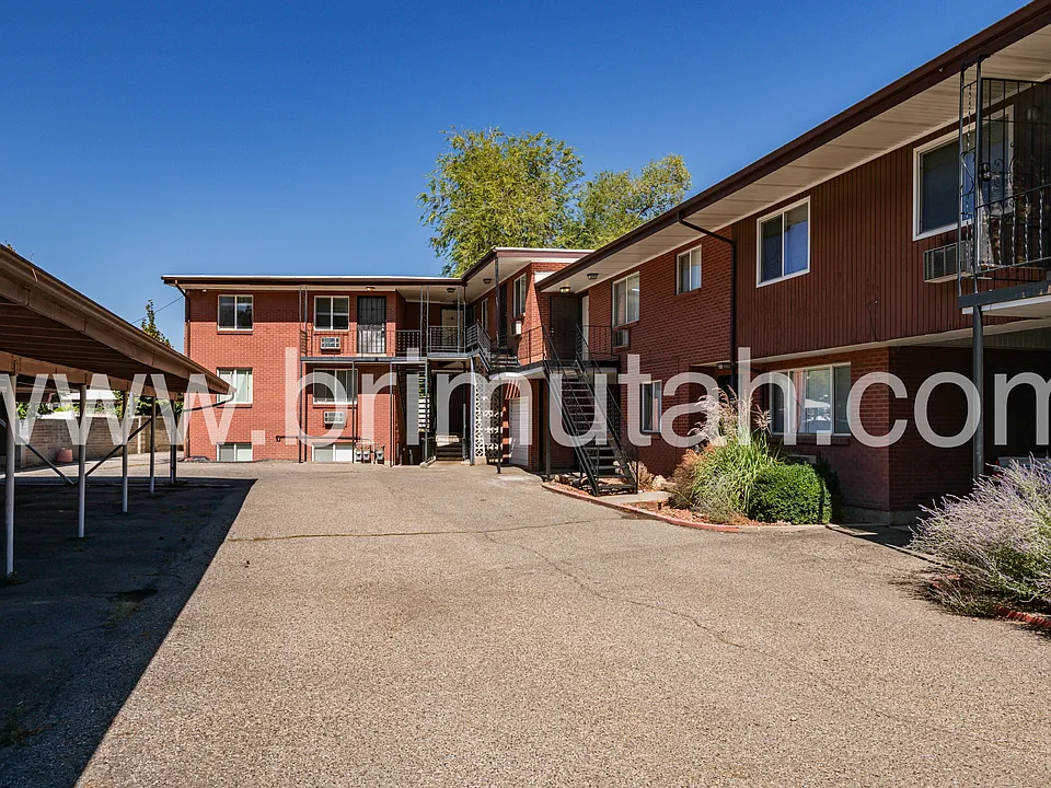 2241 E Laney Ave #G