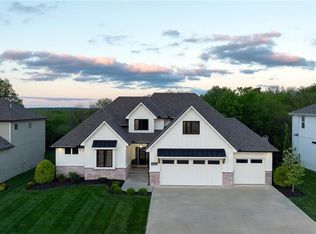 2021 NE Bluestone Dr, Lees Summit, MO 64064