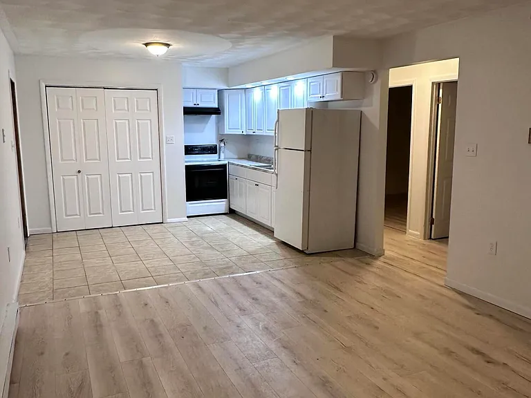 1215 Lori Ln — Photo 12