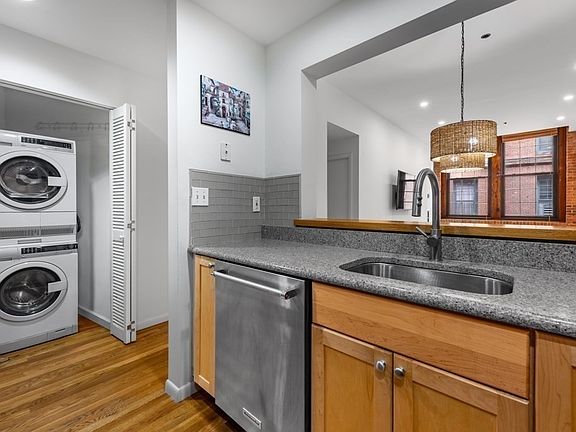 4th image of 1243 Adams St APT 207