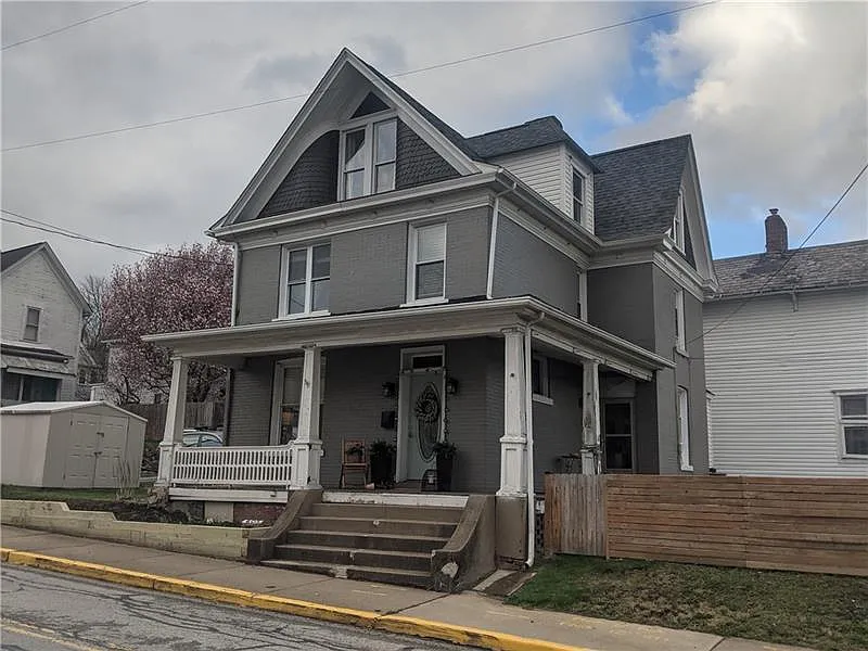 605 Brinton Ave photo 1