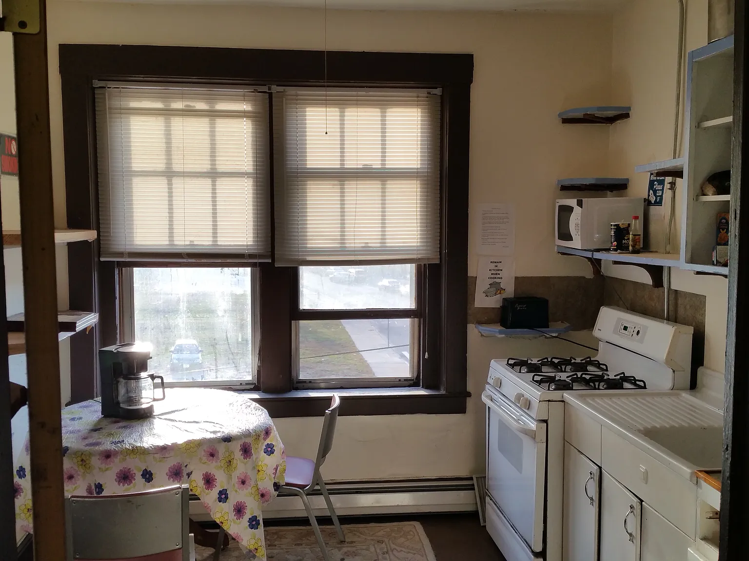 Studio, 125 sqft, $995 — Photo 3