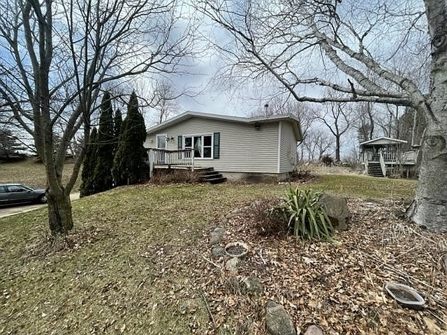 1st image of W10690 Lake Dr