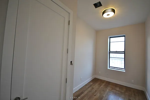 Rented by Town Residential | media 4