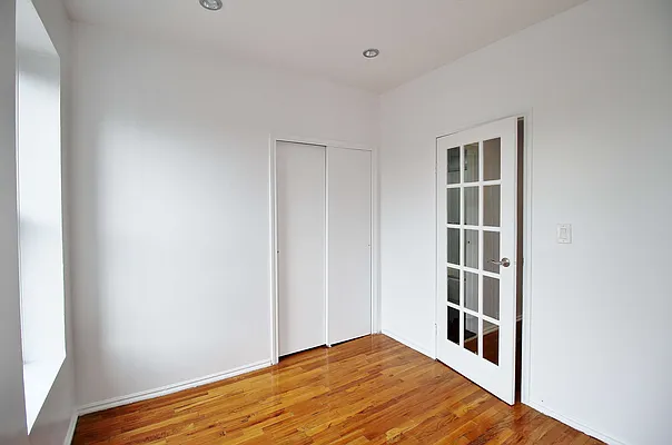 Rented by Julianna Realty Corp | media 7