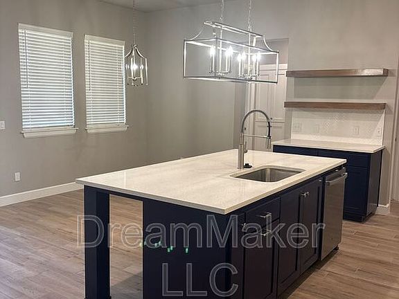 5th image of 1819 Hollow Crest Ct