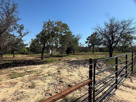 2nd image of Wild Hill Oak Dr