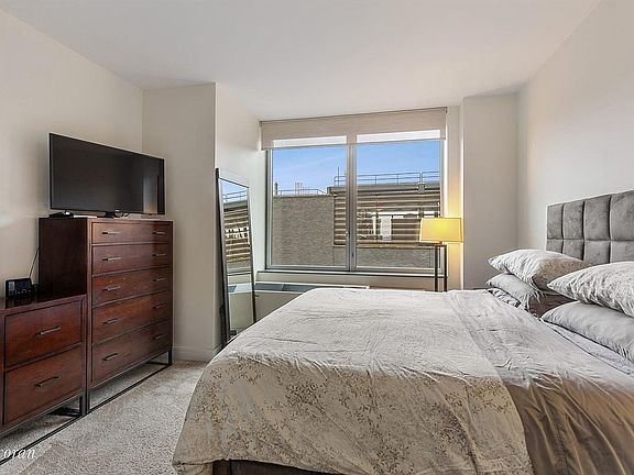 3rd image of 30 West St APT 12G