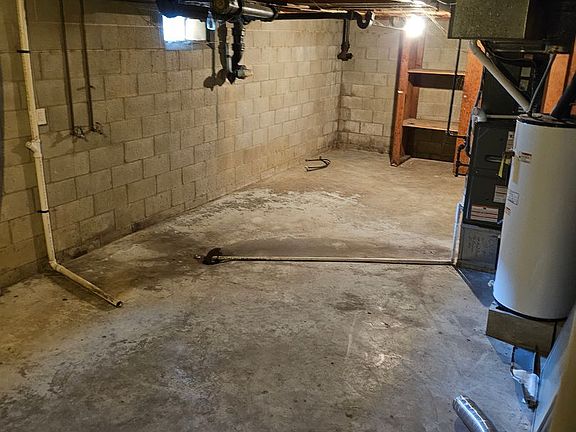 4th image of 560 S Kelsey Ave #A