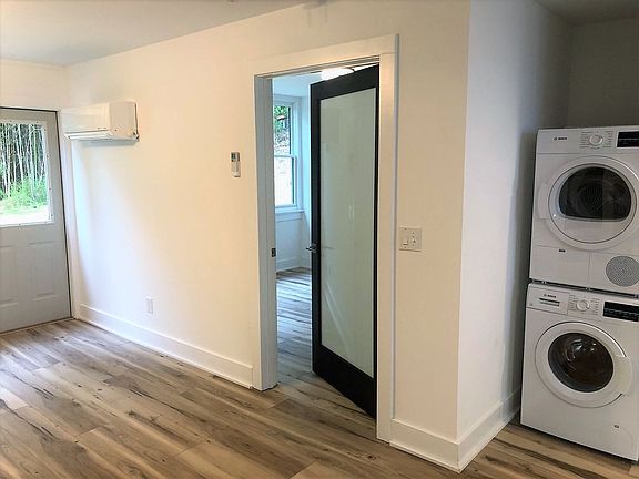 5th image of 408 Hillsborough St APT 8