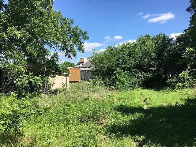 2nd image of Plum Creek Rd