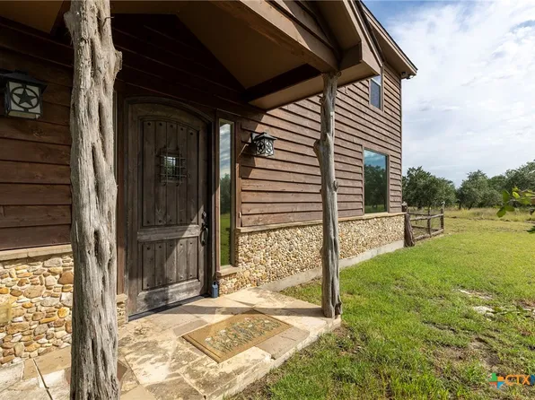 3700 County Road 207, Liberty Hill, TX 78642