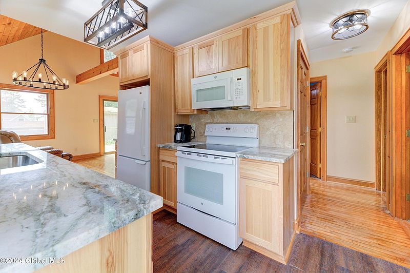 5th image of 118 Lakeview Lane