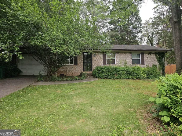 1517 Colony East Cir, Stone Mountain, GA 30083